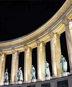 Heroes Square At Night Diamond Painting